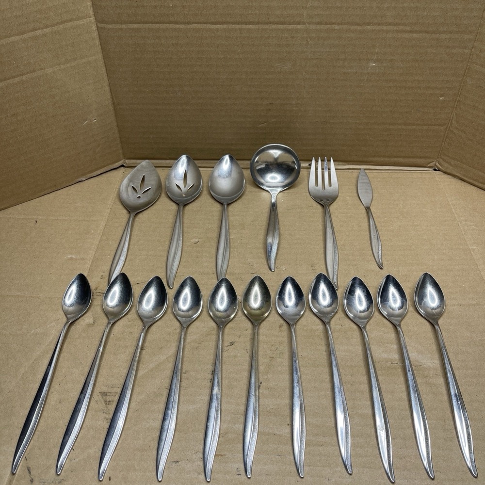 Vintage Oneidacraft Deluxe Stainless Flatware Lot 17 Pc Iced Tea Spoons Servers